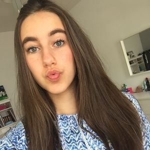 Meet your Posher, Esther